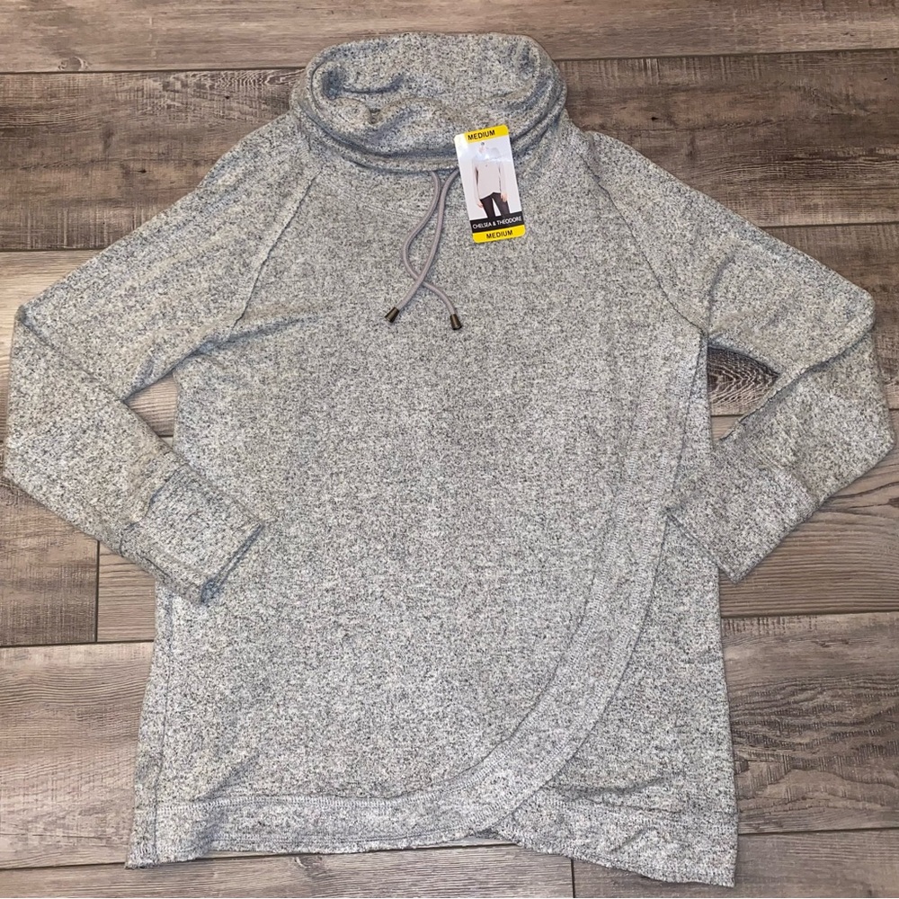 NWT Chelsea & Theodore Grey Mist Sweater Long Sleeve Top